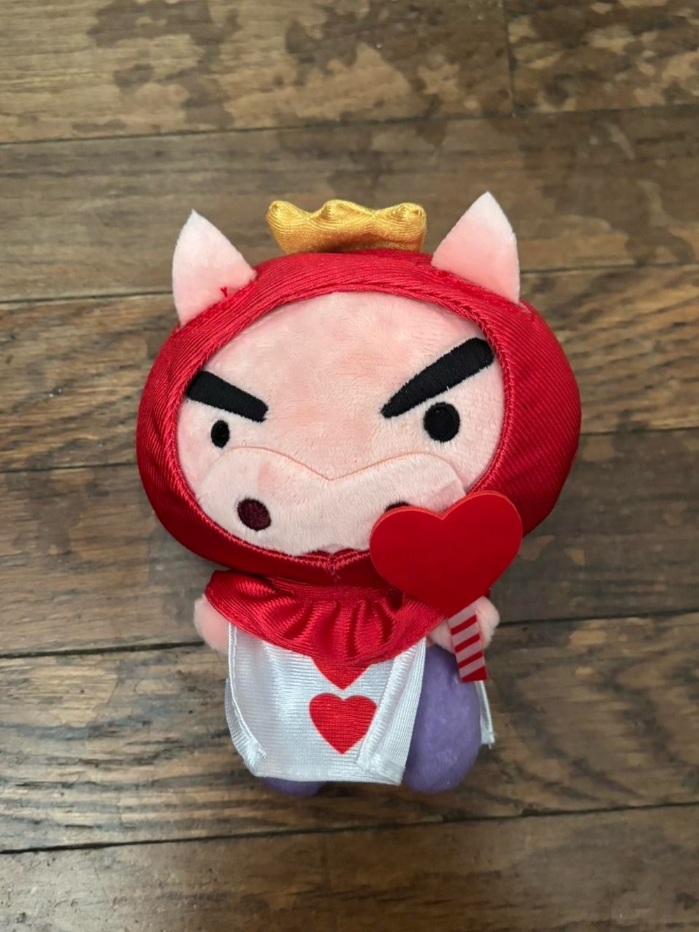 crayon shinchan alice in wonderland pig keychain